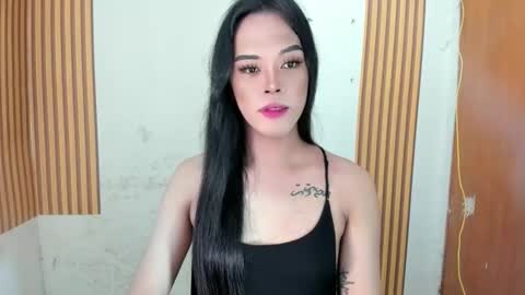 Snapshot of ms_selenaxx chatting on 12/23/25, 01:58 selena online show from 12/23/25, 01:58