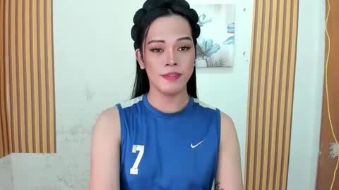 selena online show from 04/11/26, 08:18