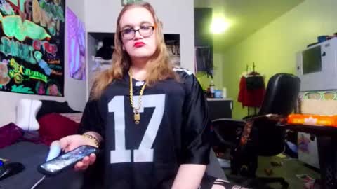 Snapshot of mscuntyluxxe chatting on 11/20/25, 01:28 Cunty Luxxe online show from 11/20/25, 01:28