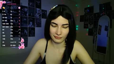 Noora Saetr online show from 10/11/25, 01:05