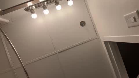 Snapshot of mskitty000 chatting on 12/03/25, 02:08 mskitty000 online show from 12/03/25, 02:08