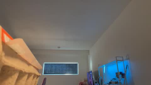 Snapshot of mskitty000 chatting on 12/03/25, 02:15 mskitty000 online show from 12/03/25, 02:15