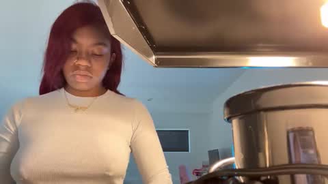 Snapshot of mskitty000 chatting on 12/18/25, 07:42 mskitty000 online show from 12/18/25, 07:42