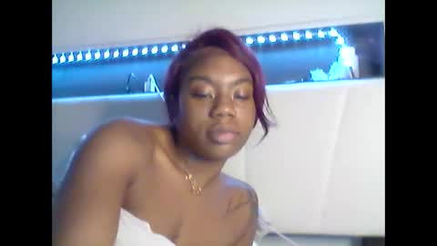 Snapshot of mskitty000 chatting on 12/22/25, 07:49 mskitty000 online show from 12/22/25, 07:49