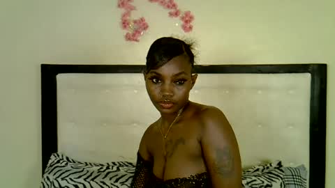 Snapshot of msred_xoxo chatting on 08/04/26, 02:37 msred_xoxo online show from 08/04/26, 02:37