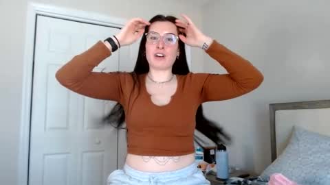 Snapshot of msrubyhayes chatting on 02/18/25, 06:15 Ruby online show from 02/18/25, 06:15