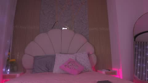 Manuela  online show from 05/08/26, 03:23