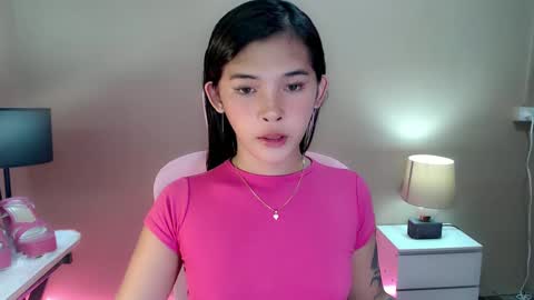 Snapshot of mstefany chatting on 02/04/25, 12:00 tefany online show from 02/04/25, 12:00