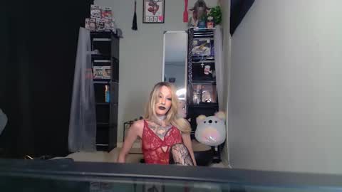 Snapshot of msvioletx chatting on 02/03/26, 06:46 MsVioletx online show from 02/03/26, 06:46