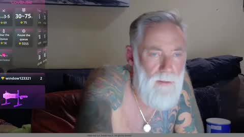 Snapshot of mtlbiker chatting on 10/08/25, 01:36 BikerDude online show from 10/08/25, 01:36