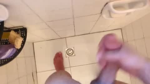 Snapshot of mttz13 chatting on 02/04/25, 08:28 Matt Boy online show from 02/04/25, 08:28