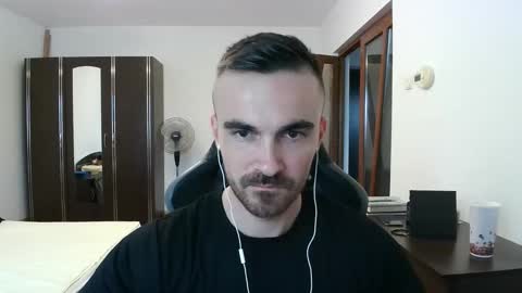 Victor online show from 10/12/25, 02:38