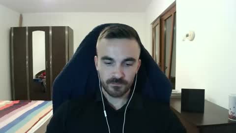 Victor online show from 10/31/25, 04:41