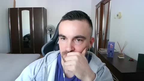 Victor online show from 04/04/26, 08:23