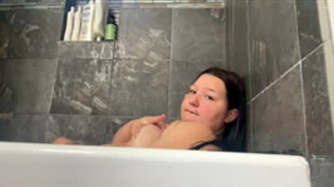 Snapshot of muahmayaskye chatting on 05/28/26, 05:10 New Here online show from 05/28/26, 05:10
