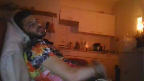 mucha950218 online show from 10/24/25, 08:38