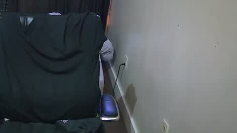 Muffdiver online show from 12/31/24, 09:39