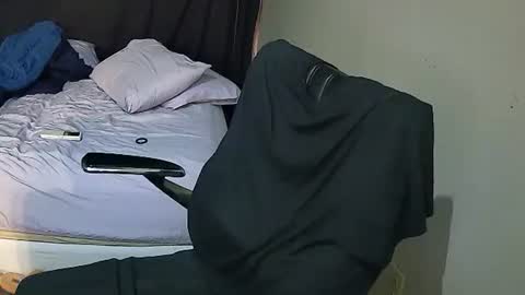 Muffdiver online show from 02/24/25, 11:43