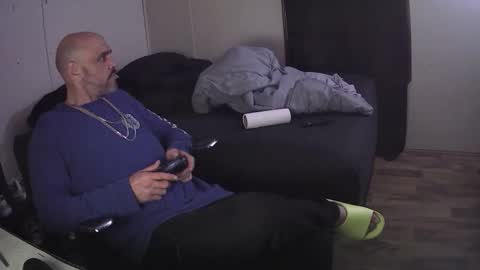 Muffdiver online show from 02/11/26, 02:49