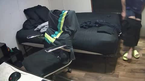 Muffdiver online show from 04/07/26, 07:03