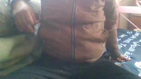 Snapshot of muhra chatting on 11/25/25, 10:48 ATHAR - online show from 11/25/25, 10:48