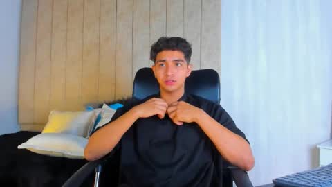 Snapshot of muichiro_tokito1 chatting on 02/05/25, 03:45 muichiro tokito1 online show from 02/05/25, 03:45