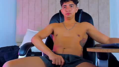 Snapshot of muichiro_tokito1 chatting on 02/28/25, 03:48 muichiro tokito1 online show from 02/28/25, 03:48