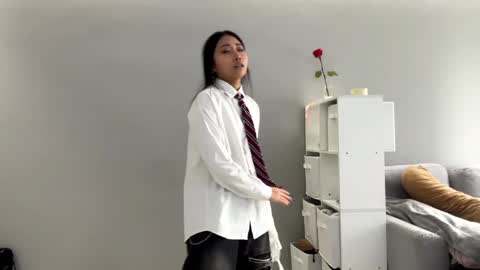 Mia online show from 03/28/26, 06:13