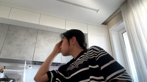 Mia online show from 04/09/26, 10:15