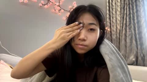 Mia online show from 04/20/26, 10:11