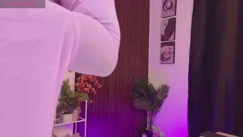 HEY GUYS IF YOU LIKE SEXY SHOW YOU ARE IN THE CORRECT PLACE CU WENESDAY PVT OPEN   TRANSMISSION TIME 5 PM - 10 PM COLOMBIA online show from 05/27/26, 02:08