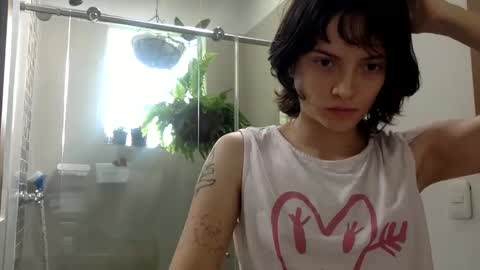 Snapshot of munchi_ chatting on 02/13/25, 03:24   online show from 02/13/25, 03:24