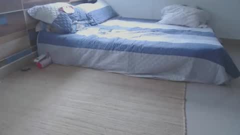 Snapshot of munchi_ chatting on 09/11/25, 04:40   online show from 09/11/25, 04:40