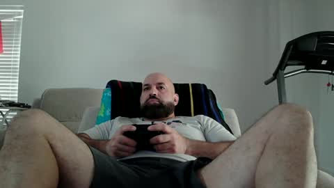 Snapshot of munchies420 chatting on 07/14/26, 06:24 Bearded online show from 07/14/26, 06:24