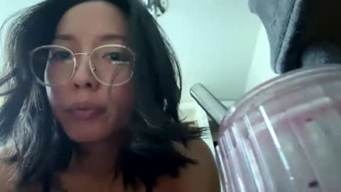 Snapshot of muniico chatting on 09/18/25, 12:23 muniico online show from 09/18/25, 12:23