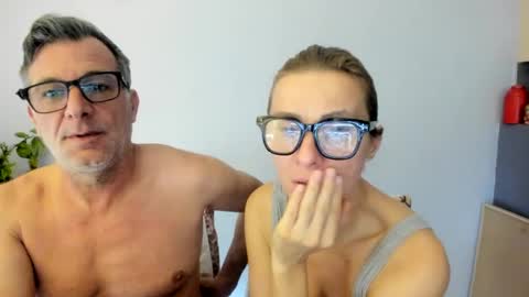 Snapshot of munishpunish chatting on 01/27/25, 03:28 LOVELY JULIA Peter DAY online show from 01/27/25, 03:28