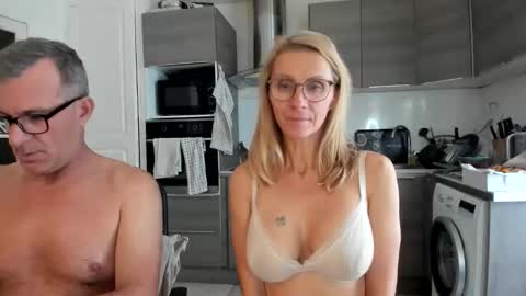 Snapshot of munishpunish chatting on 11/06/25, 12:28 LOVELY JULIA Peter DAY online show from 11/06/25, 12:28