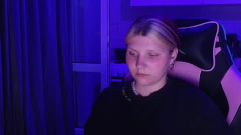 Snapshot of mura_muur chatting on 06/23/26, 03:54 Milana online show from 06/23/26, 03:54