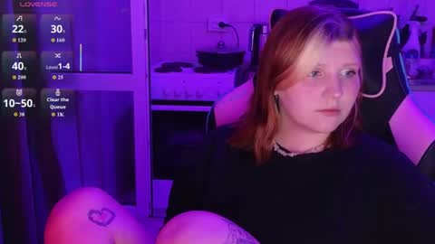 Snapshot of mura_muur chatting on 07/10/26, 05:04 Milana online show from 07/10/26, 05:04