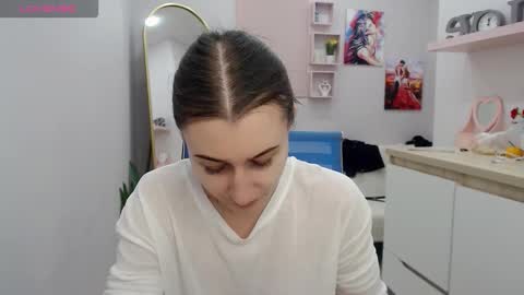 muriel_elvin online show from 12/01/25, 06:18