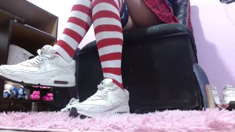 Snapshot of murielbrown chatting on 02/19/25, 01:29 Muriel online show from 02/19/25, 01:29