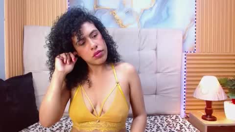 Snapshot of muriell303av chatting on 12/20/25, 03:57 muriell303av online show from 12/20/25, 03:57