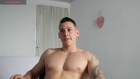muscle_king_cum online show from 04/16/26, 02:18