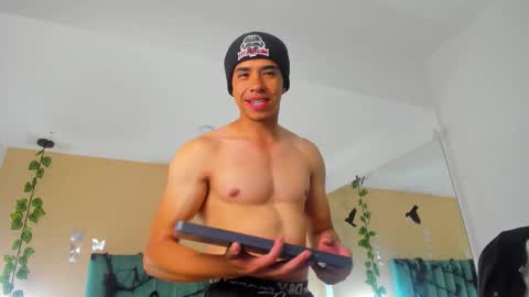 muscle scott online show from 10/09/25, 12:36