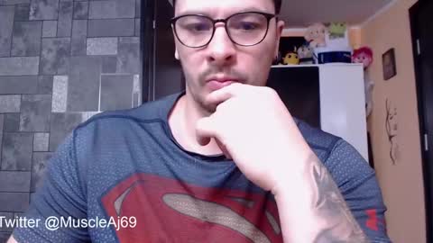 Snapshot of muscleaj69 chatting on 02/08/25, 07:27 AJ online show from 02/08/25, 07:27