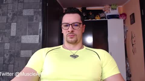 Snapshot of muscleaj69 chatting on 02/24/25, 02:58 AJ online show from 02/24/25, 02:58