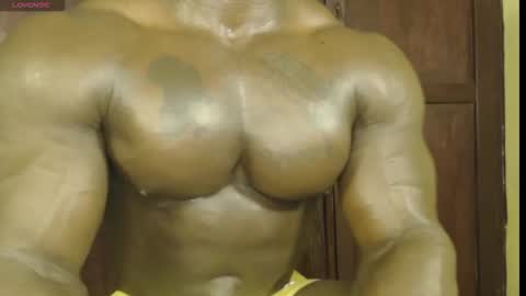 musclegod23 online show from 11/10/25, 05:34
