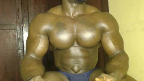 musclegod23 online show from 11/17/25, 11:38