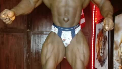 musclegod23 online show from 05/26/26, 08:49
