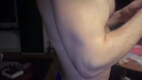 Snapshot of musclehair3 chatting on 02/17/25, 05:43 musclehair3 online show from 02/17/25, 05:43